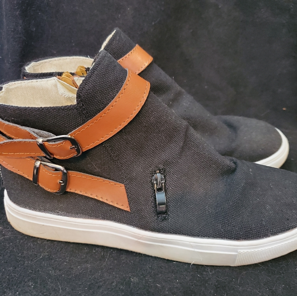 High top fashion sneakers